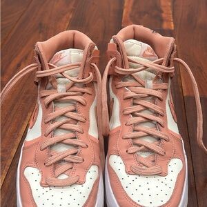 Nike Women's Sneakers - Peach and White